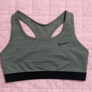 ✨Nike Unlined Sports Bra Size M